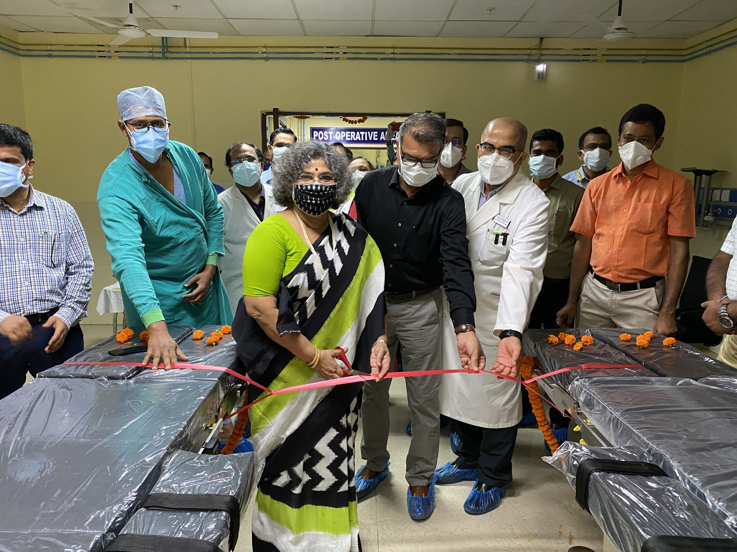 medifa installiert 14 Operationstische im Institut AIIMS in Indien